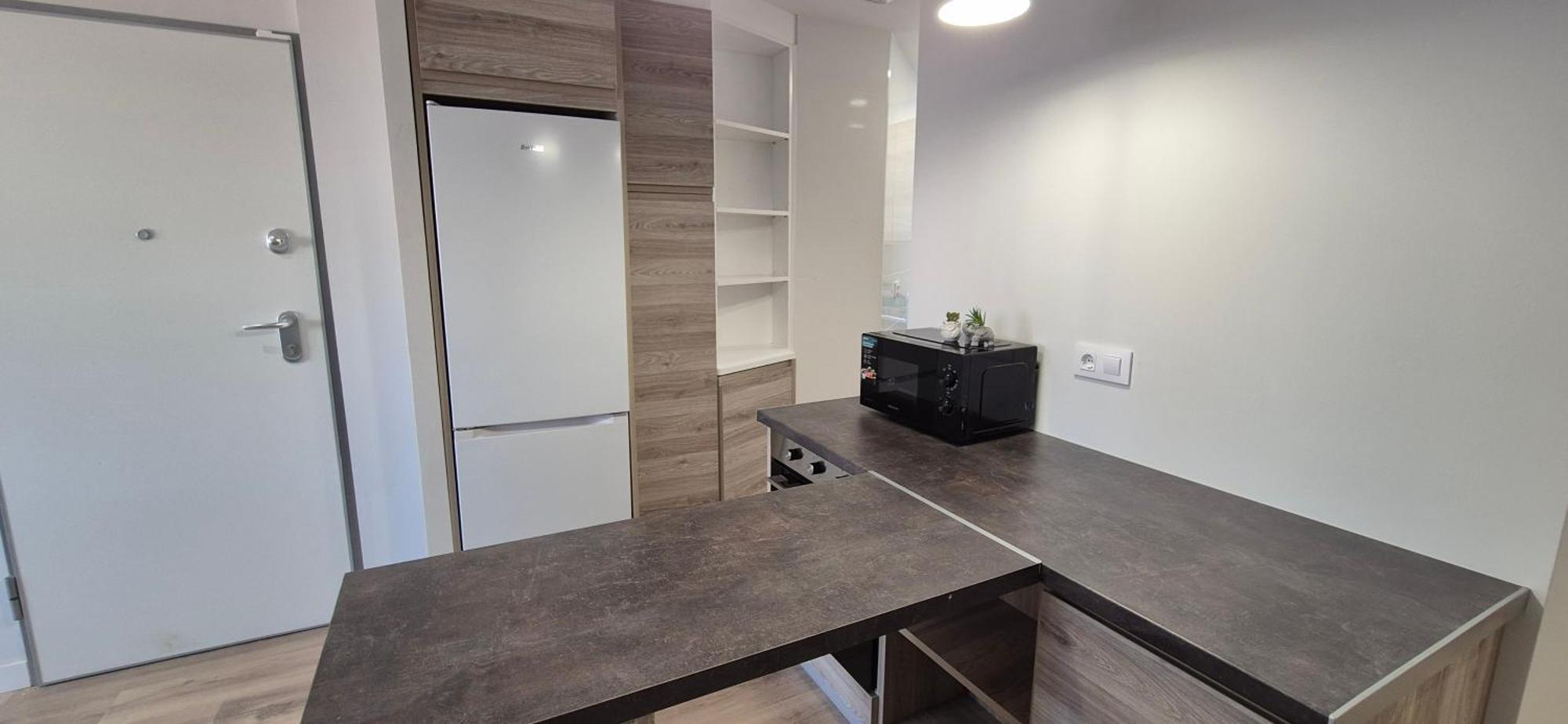 Sun Apartment *
